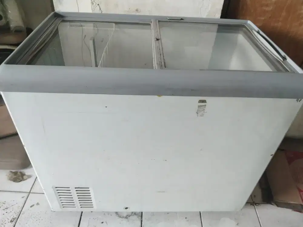 Freezer Sleding Kaca Gea