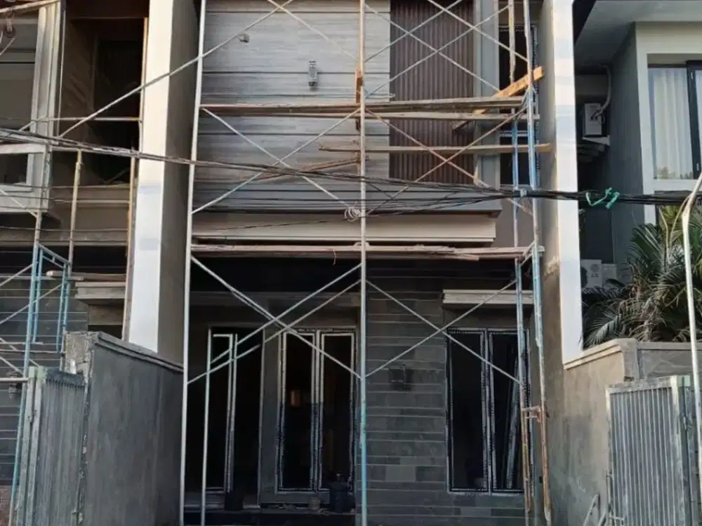 Dijual Rumah Manyar Jaya