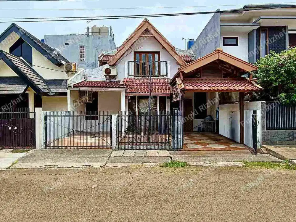 Dijual Rumah 2 Lantai Butuh Renovasi di Bintaro Jaya Sektor 5 - Tangerang Selatan