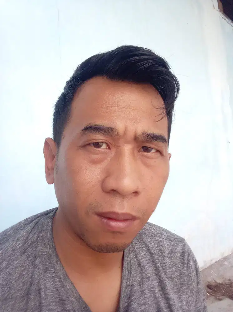 Cari kerja supir pribadi tinggal dalam skalian jaga rmh juga ok