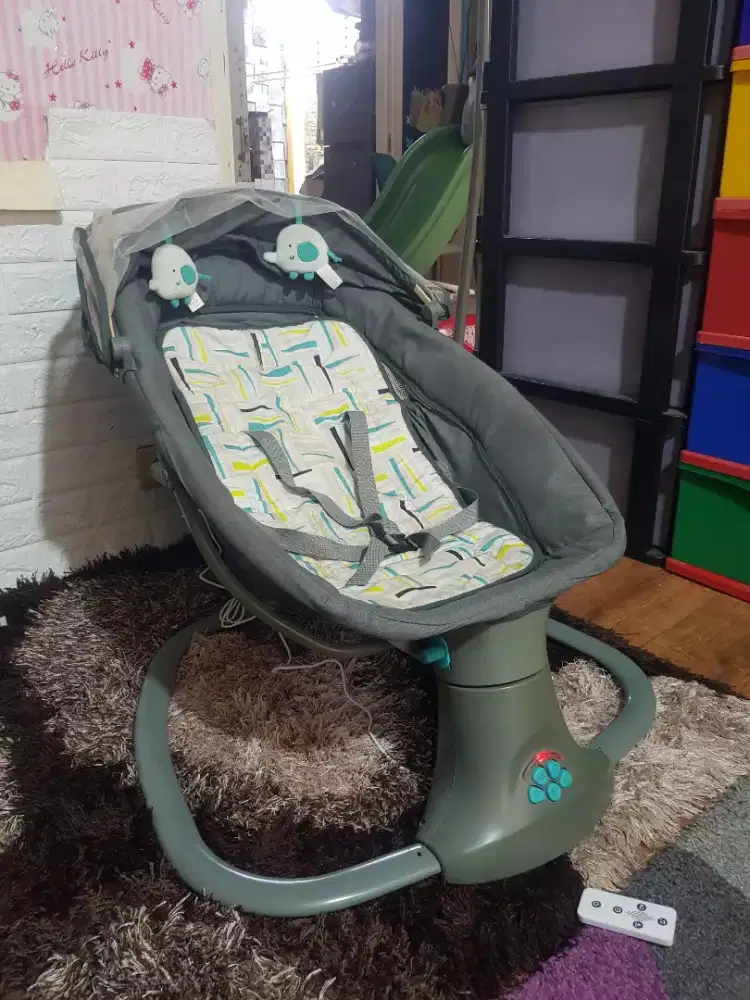 Bouncer ayunan bayi elektrik cocolatte snuggli