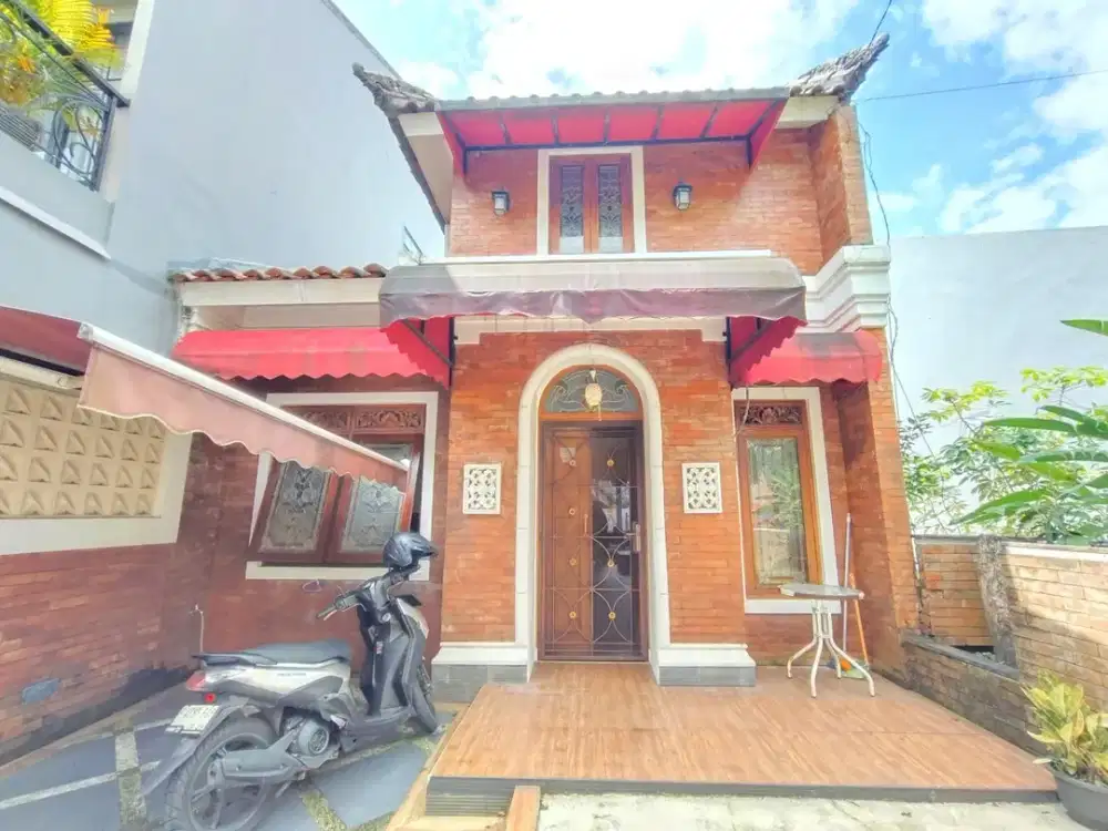 Rumah Konsep Bali Cantik 1 Lantai + Mezzanine dan Dak, Kawasan Asri View Pegunungan Langsung