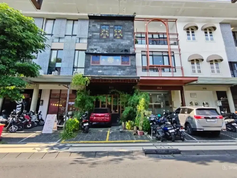 Ruko Raya Drupadi Seminyak Badung Bali