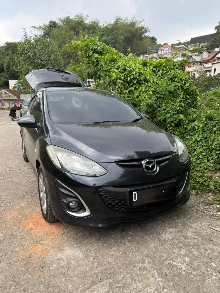 Mazda 2 2010 Bensin
