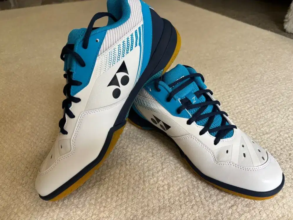 Yonex 65Z Badminton Shoes Sepatu Original Mens - White/Ocean Blue
44