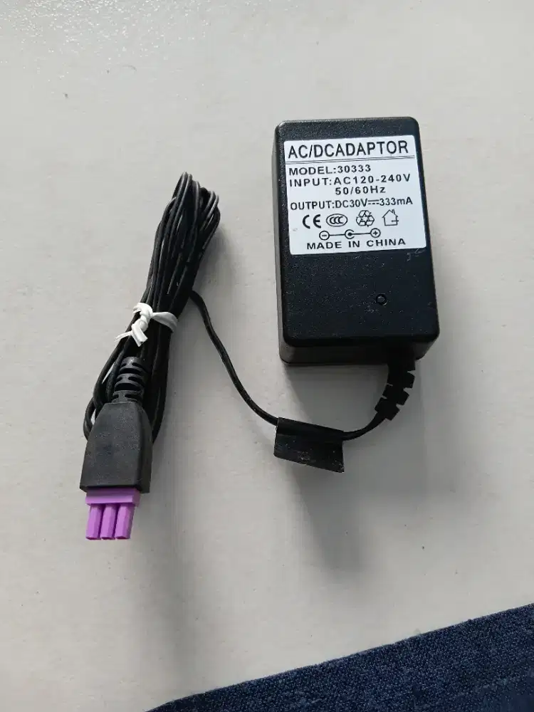Adaptor AC/DC model 30333