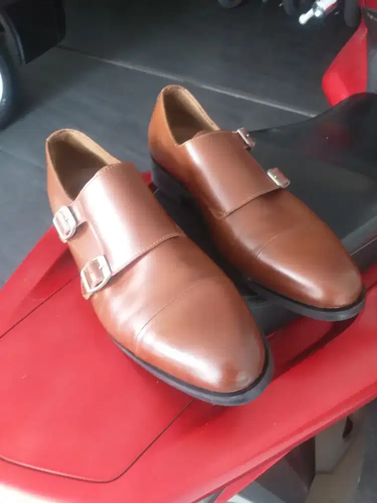 Sapatu kantor prabu like new kulit