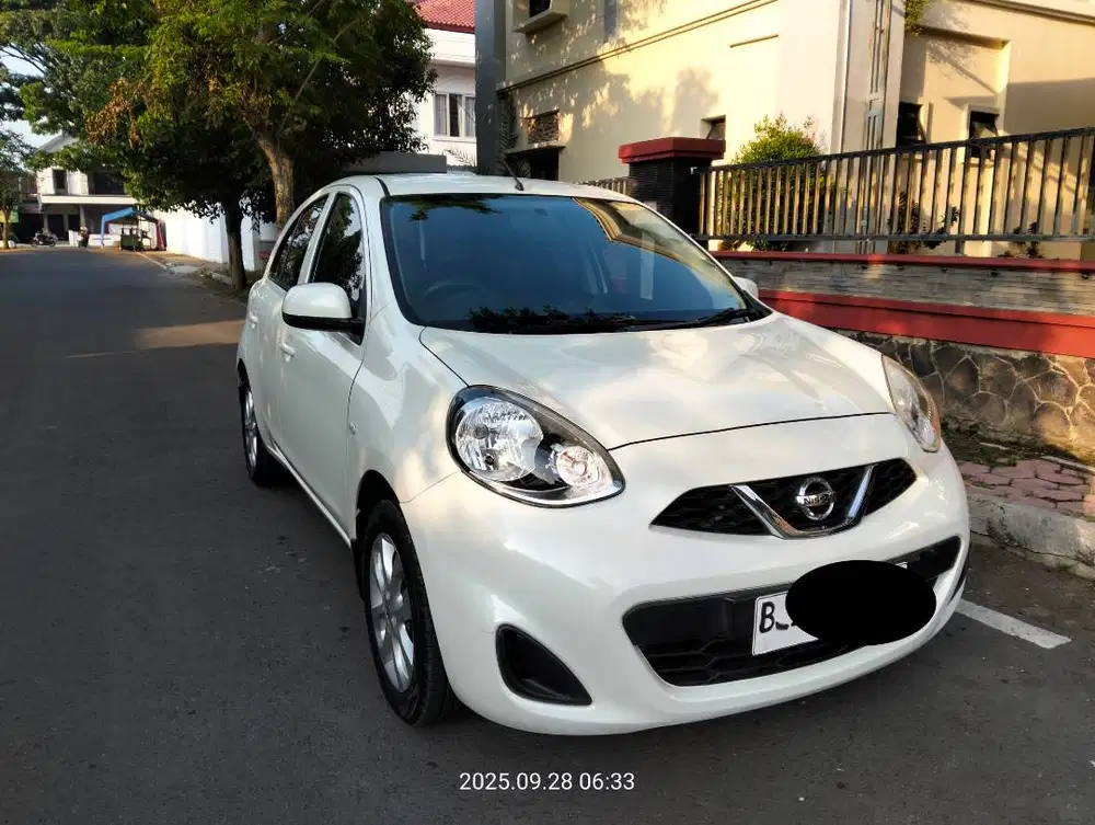 Nissan March 2015 1.2 Automatic Putih Mulus