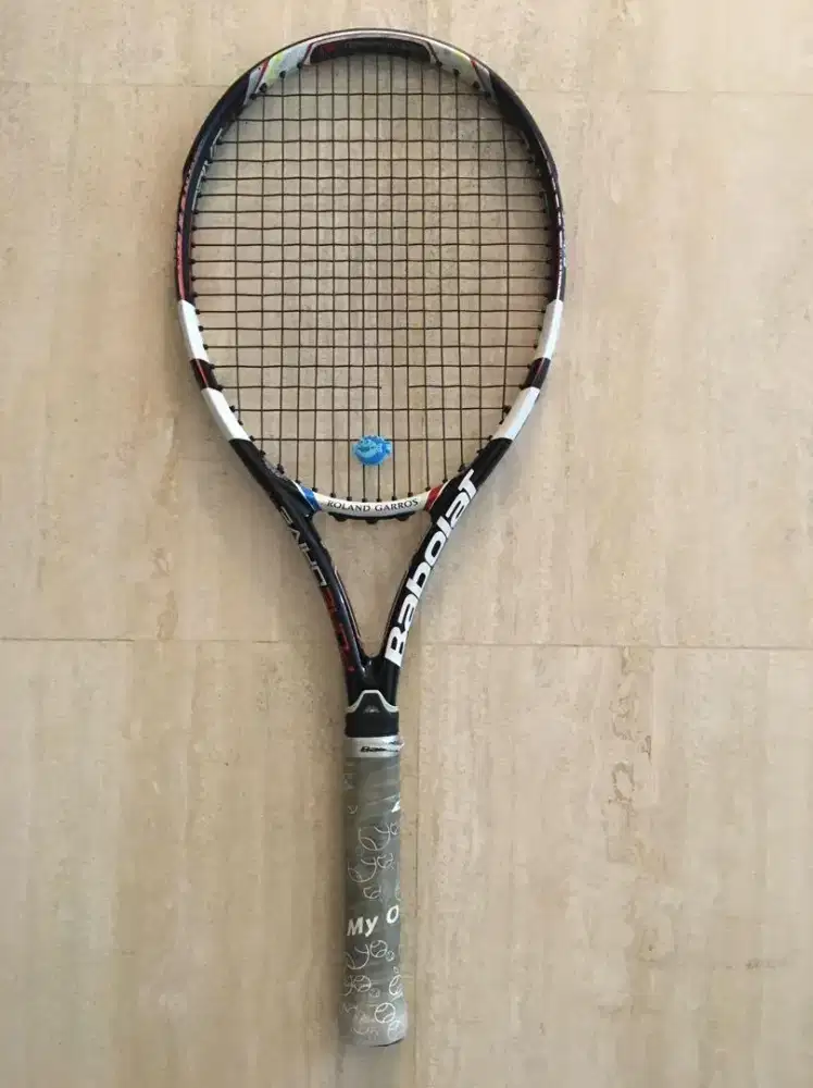 Babolat pure drive Roland garros tennis racket

raket