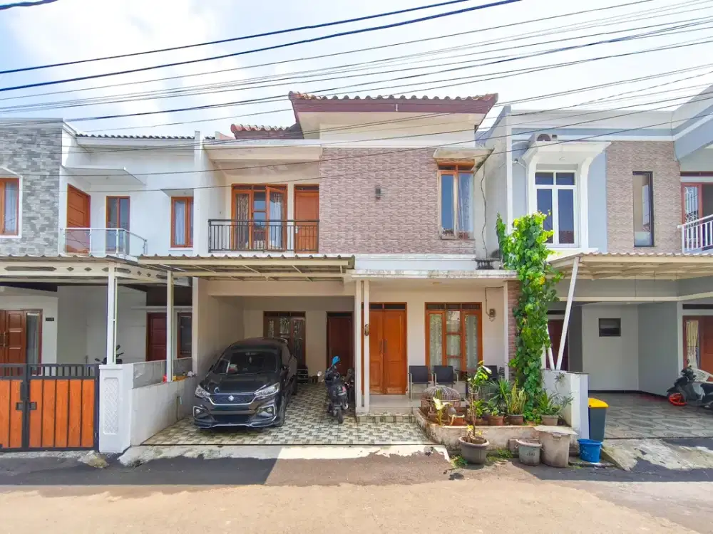 Rumah 2 Lantai SHM 13 Menit ke Stasiun Tanjung Barat Siap Huni J-36865