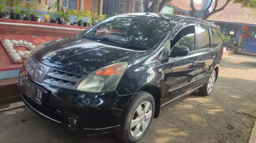 Dijual Nissan Grand Livina 2008