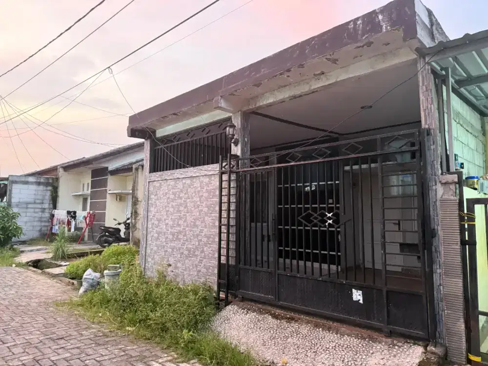 Rumah Siap Huni di Lokasi Strategis