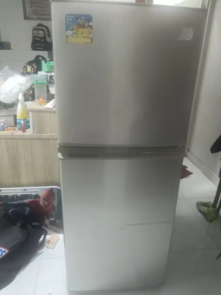 Kulkas 2 pintu Sharp