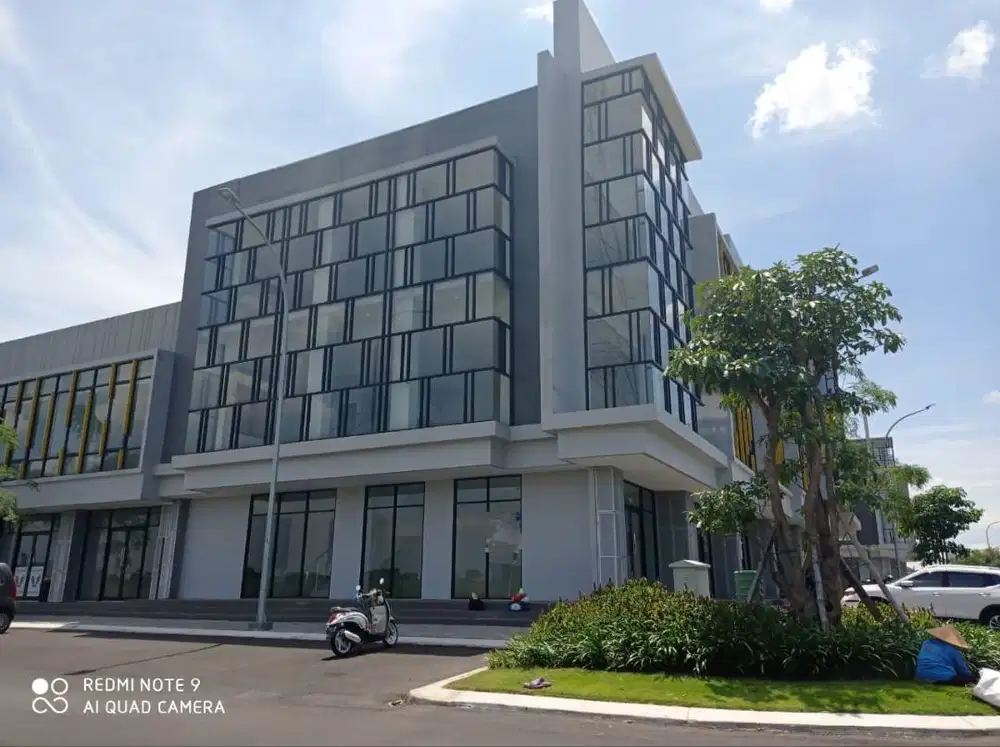 Ruko 3 Lantai GreenLake Citraland Hadap Danau Lokasi Prime