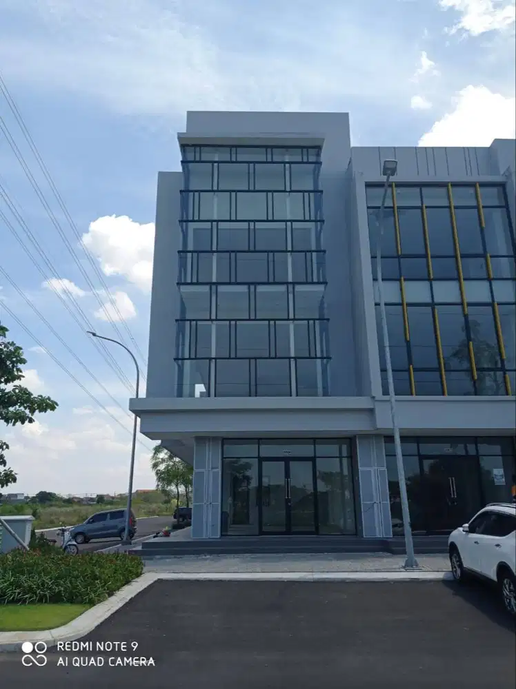 Ruko 3 lantai Citraland GreenLake Bagus View Danau dekat Binus