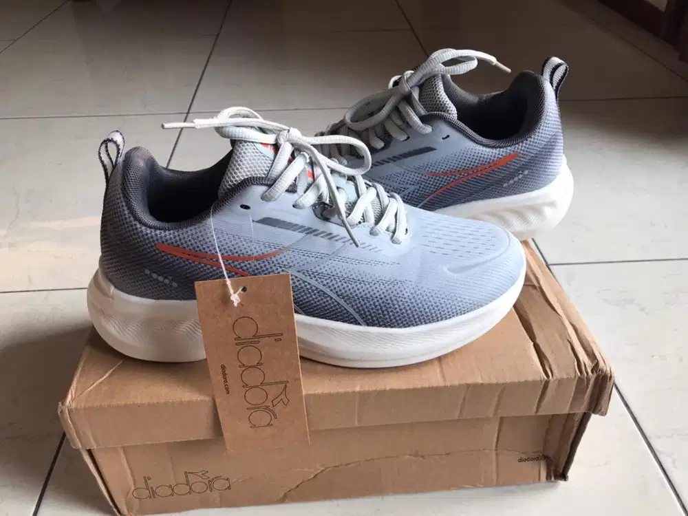 Jual murah sepatu diadora running womens