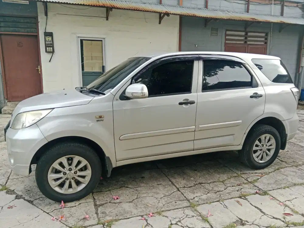 Daihatsu Terios 2014 Bensin