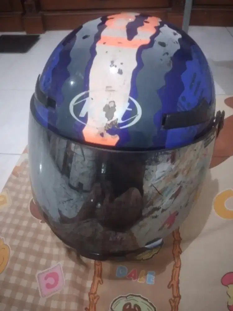 Helm kyt kondisi masih bagus siap pakai warna biru