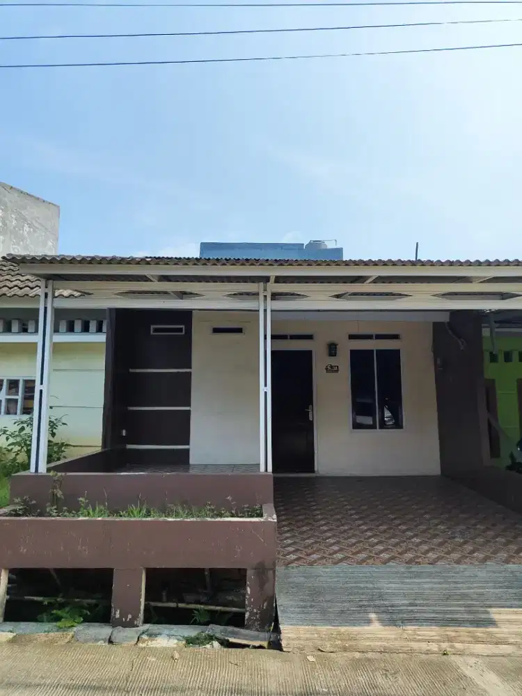 Disewakan Rumah Strategis