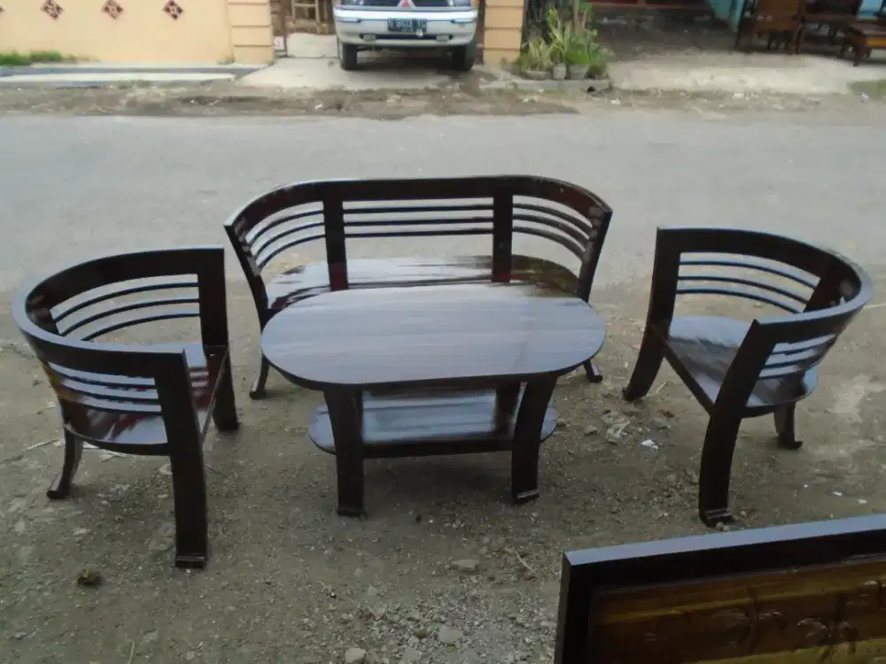 Meja dan kursi untuk restaran