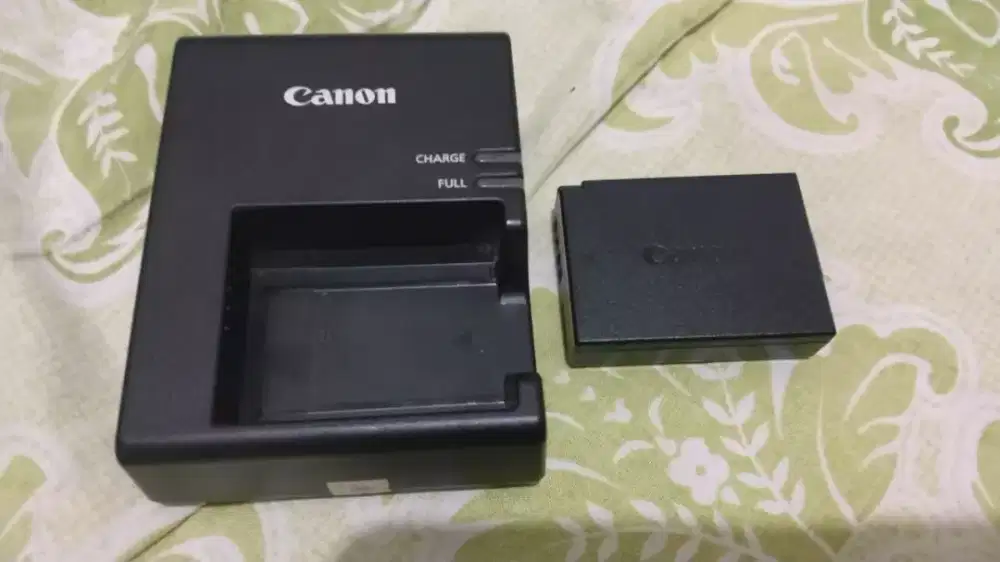 Charger dan batre canon LP-E10 original