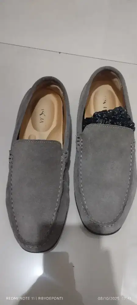 Sepatu Slip on bahan suede