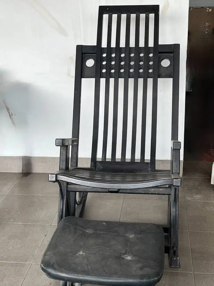 Kursi goyang asli kayu jati kokoh