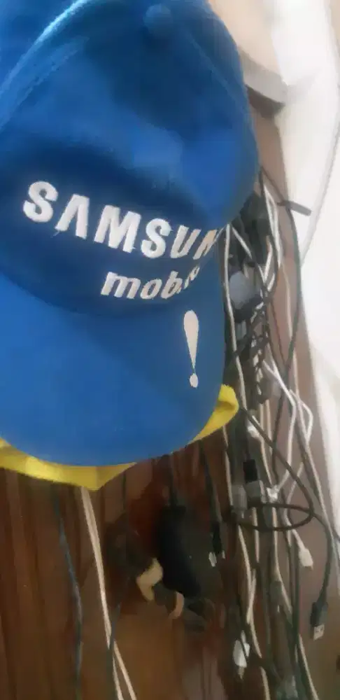 Topi samsung biru