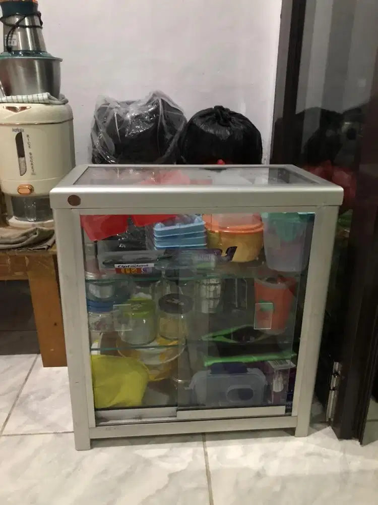 Etalase masih bagus