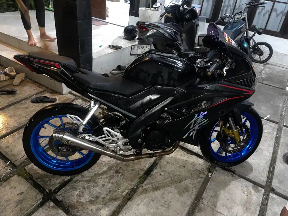 Yamaha r15 v3 tahun 2017