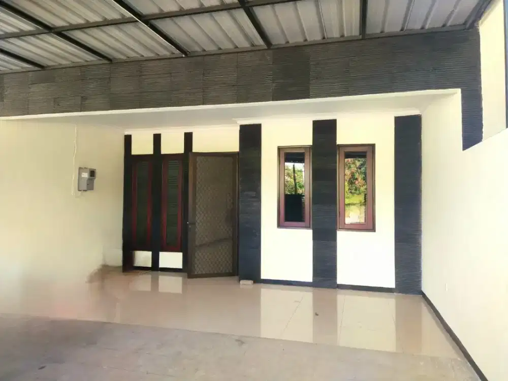 Disewakan rumah mulyosari tengah dekat its mall pcm