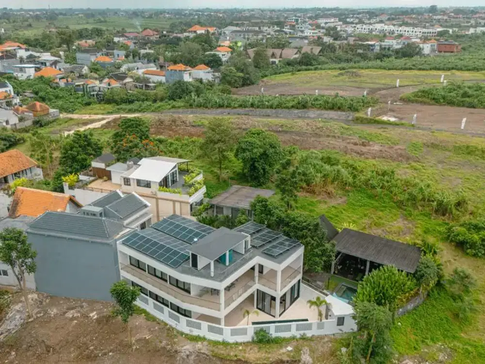 Villa 5-Kamar Tidur dengan Tenaga Surya dan Fitur Smart Home Premium di Tumbak Bayuh