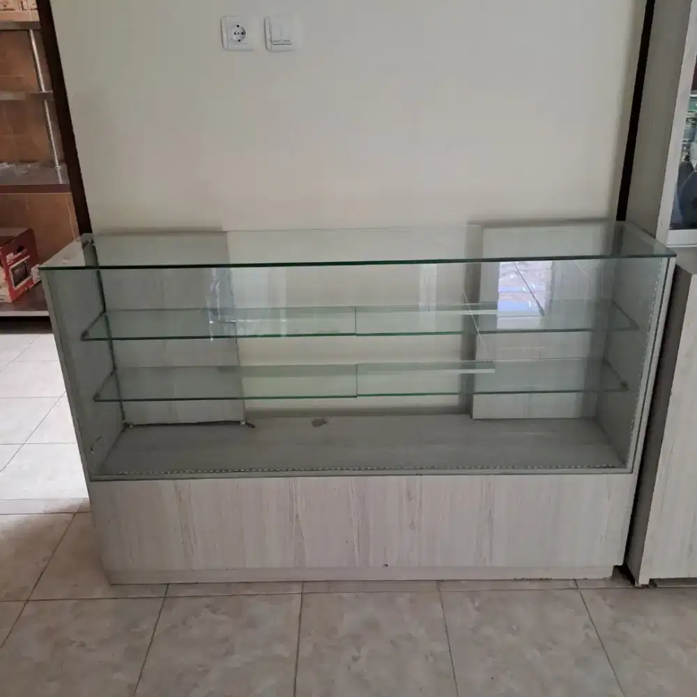 Dijual lemari kaca / etalase / display