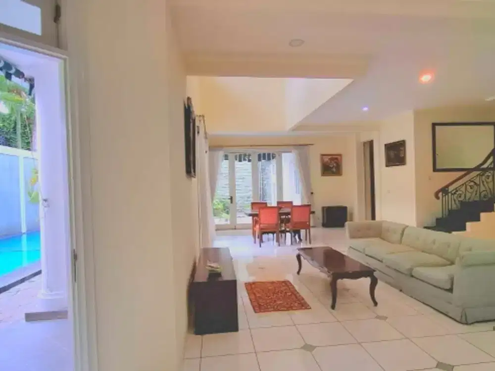 Rumah Eksklusif Bagus SHM 3 Lantai + Kolam Renang Cilandak Barat