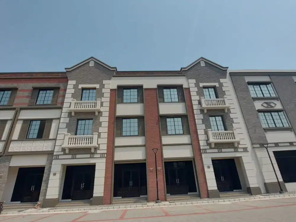 Disewakan cepat ruko osaka pik2 murah 3 lantai