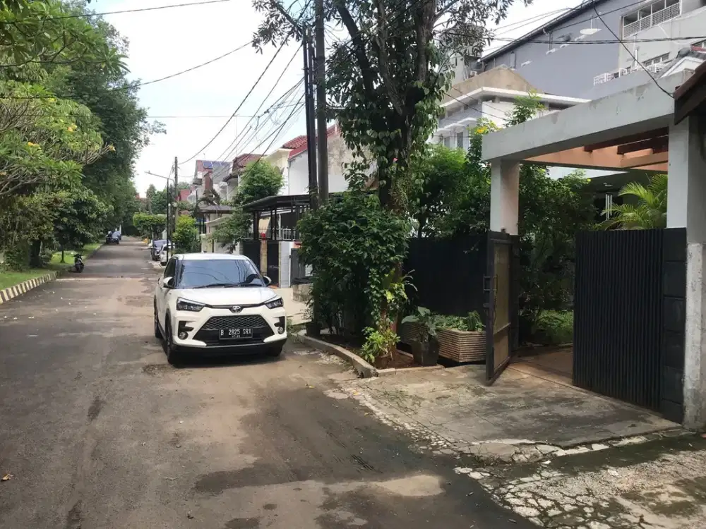 Rumah Asri di Taman Bona Indah Cilandak Jakarta Selatan
