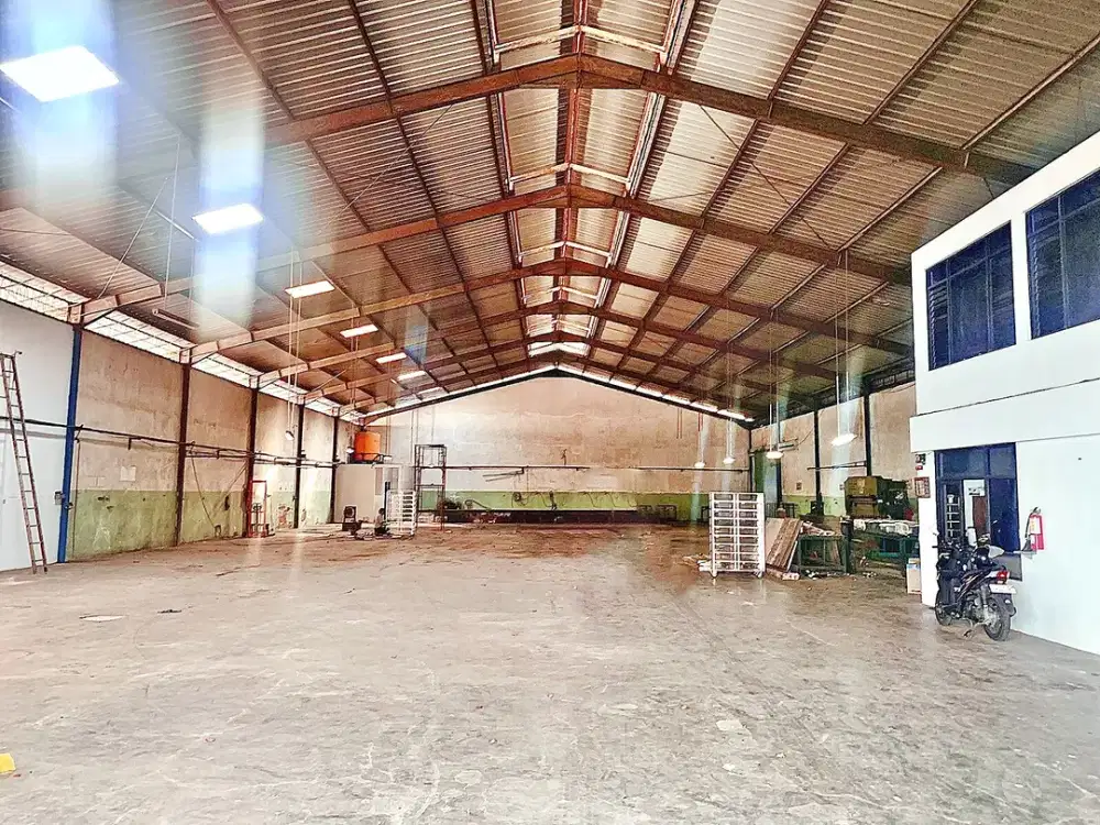 Dijual Gudang Besar SHM 2.465 m² – Akses Cepat ke Bandara