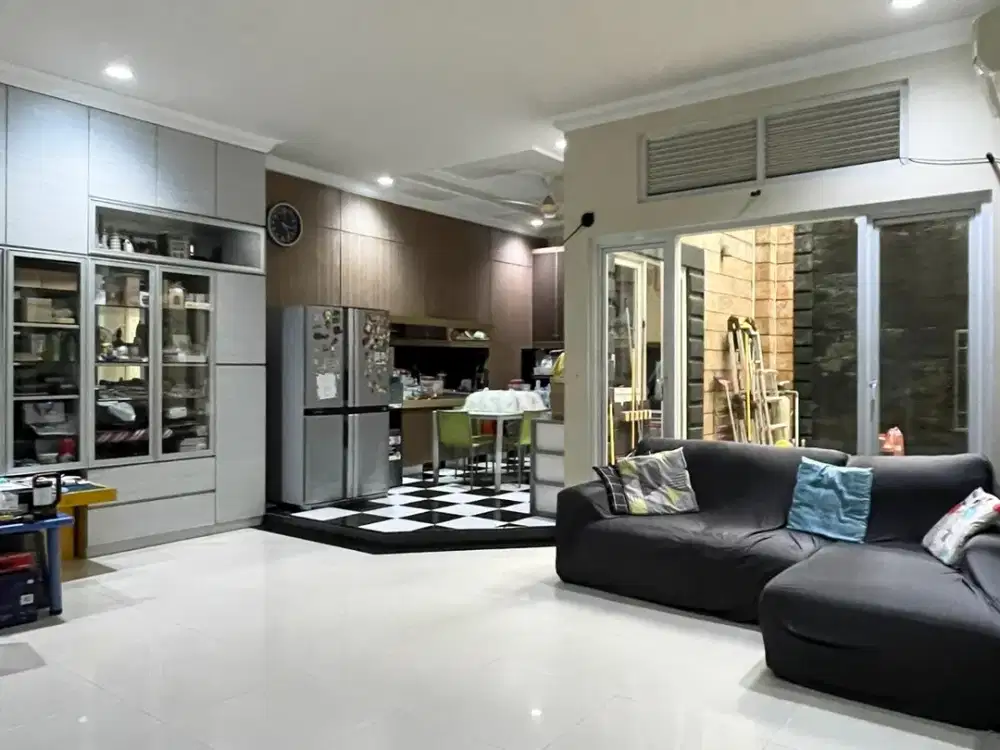 Rumah Crystal Summarecon Serpong Full Renov Cantik 9x17