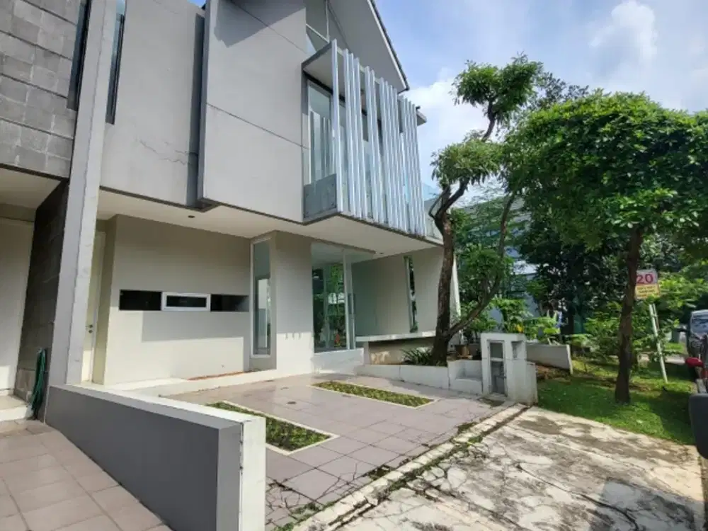 Rumah Cantik Samping Taman Fasum di Discovery Bintaro Jaya sc16056