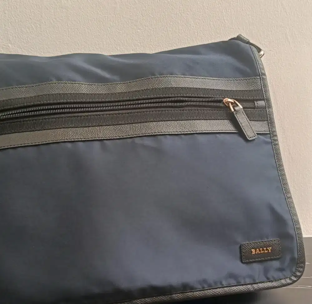 Tas Bally nylon techno original like new