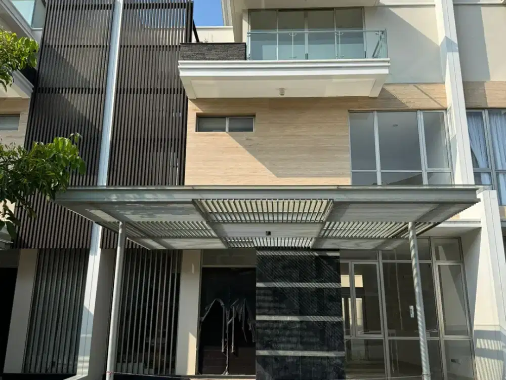 DIJUAL Rumah golf island PIK 3lantai uk 10x20 type BASIL deket lap gol