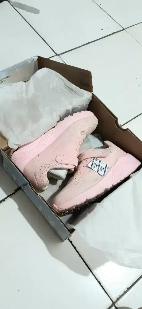Sepatu Skechers Anak Perempuan Original
