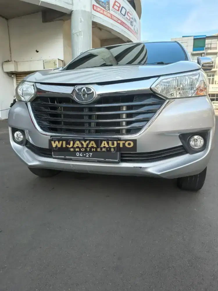 Mobil bekas terasa BARU ( ANTIK LOW KM RECORD )Avanza 1300  G AT