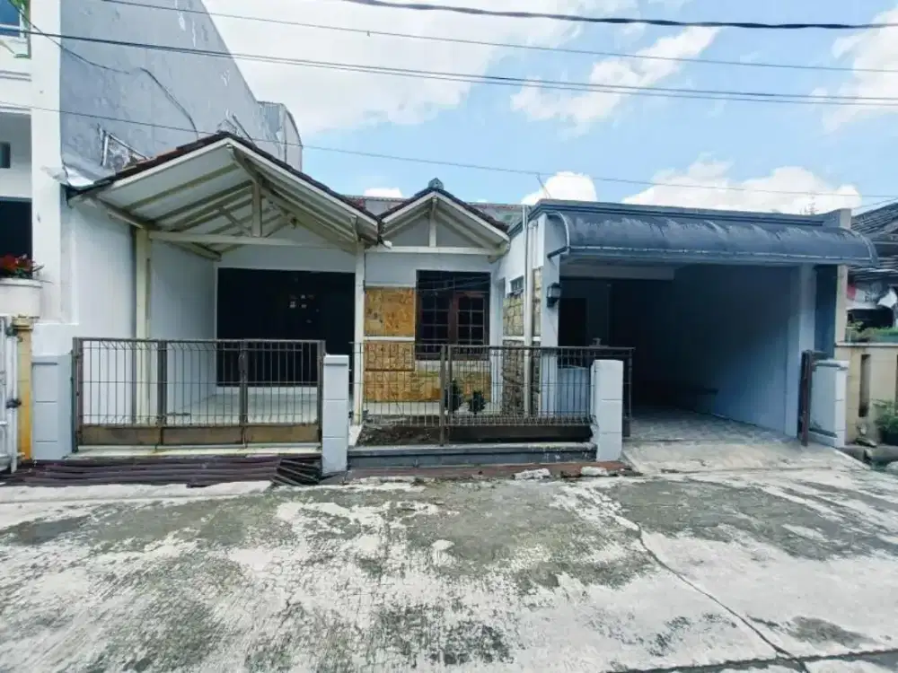 Disewakan/dikontrakkan rumah di gba 1 bojongsoang 4 kamar 35 JT/th