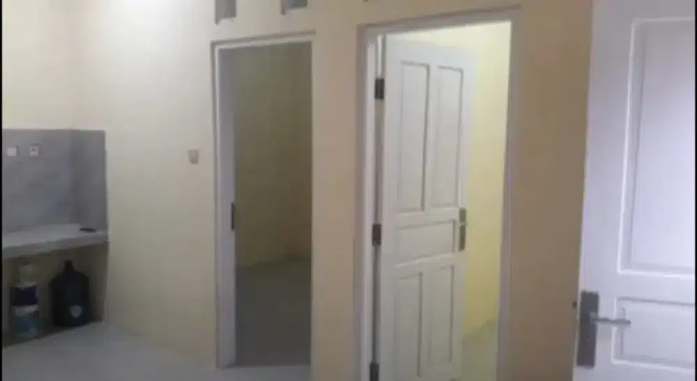 Di kontrakan rumah 2 kamar tidur strategis di Bendungan Jago kemayoran
