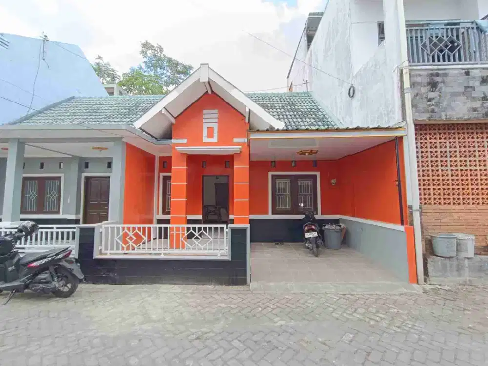 Rumah dlm komplek jl. magelang dekat jombor