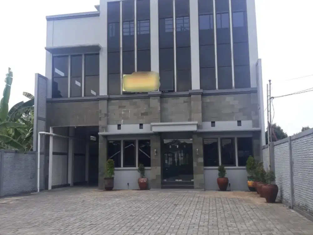 Ruko Siap Huni Area Jalan Adi Sucipto Cocok Untuk Kantor Dan Bank