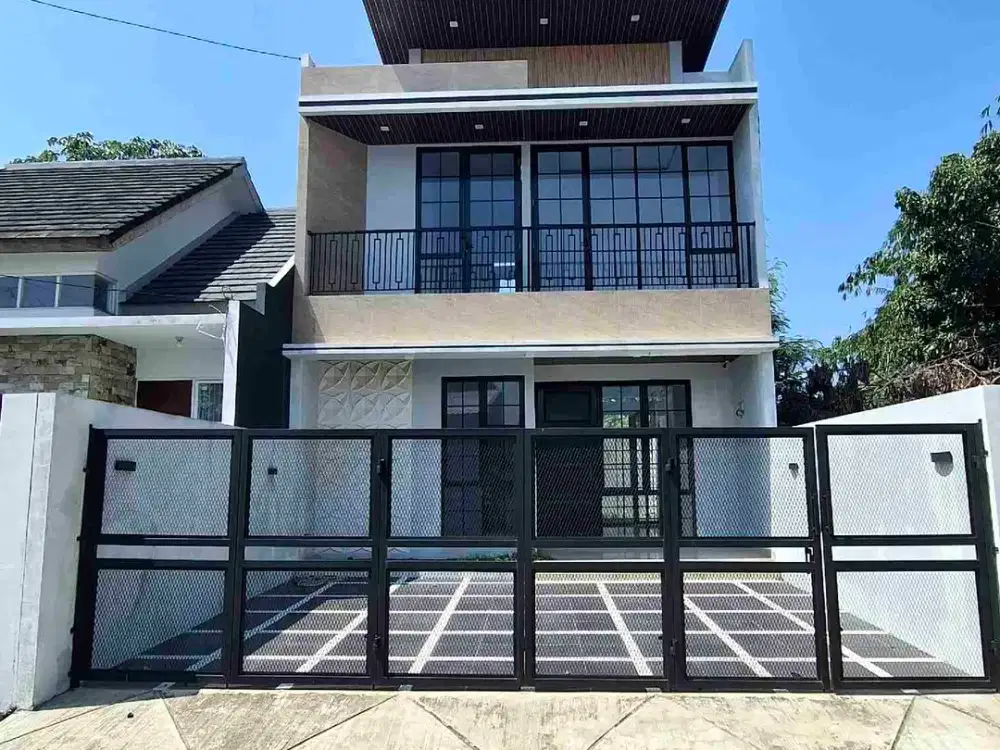 rumah Modern Minimalis 2 lantai siap huni di sukahati Cibinong