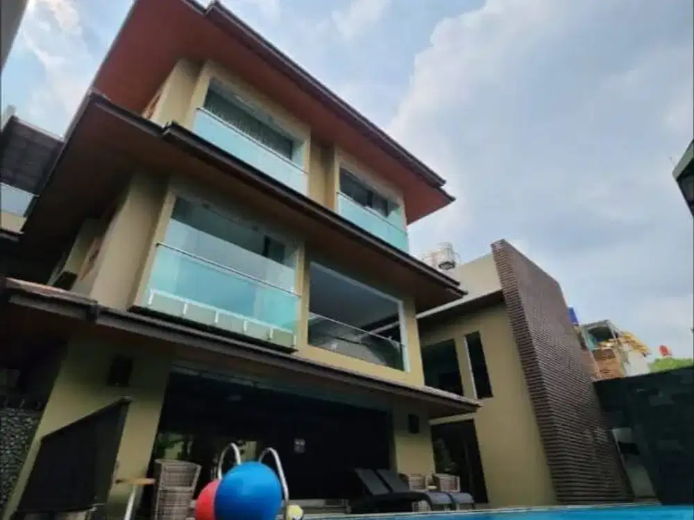 DIJUAL RUMAH LUX AREA CIPEDES SAYAP SUKAJADI BANDUNG UTARA