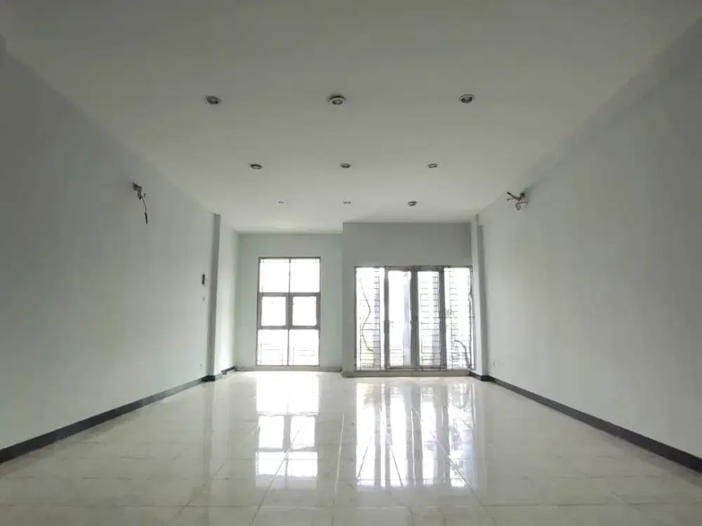 Sewa Ruko Strategis Mainroad Pasirkaliki 3,5 Lantai